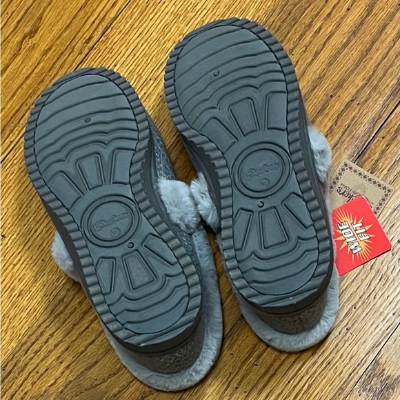 NWT Skechers Slippers, Gray - Picture 3 of 3
